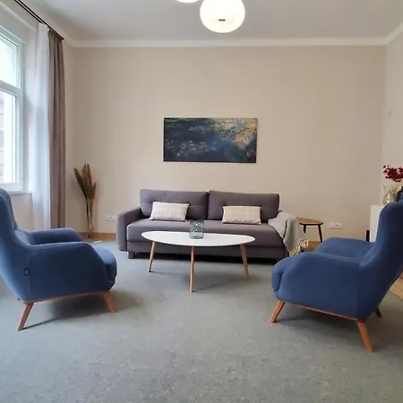 Yes Apartment, Center 公寓 *